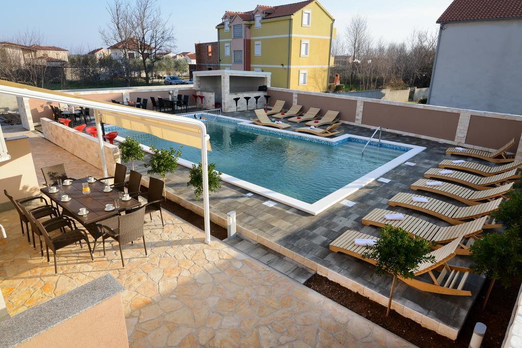Apartments Julijana Привлака Екстер'єр фото