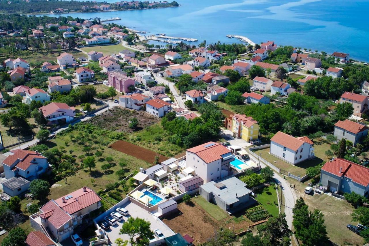 Apartments Julijana Привлака Екстер'єр фото