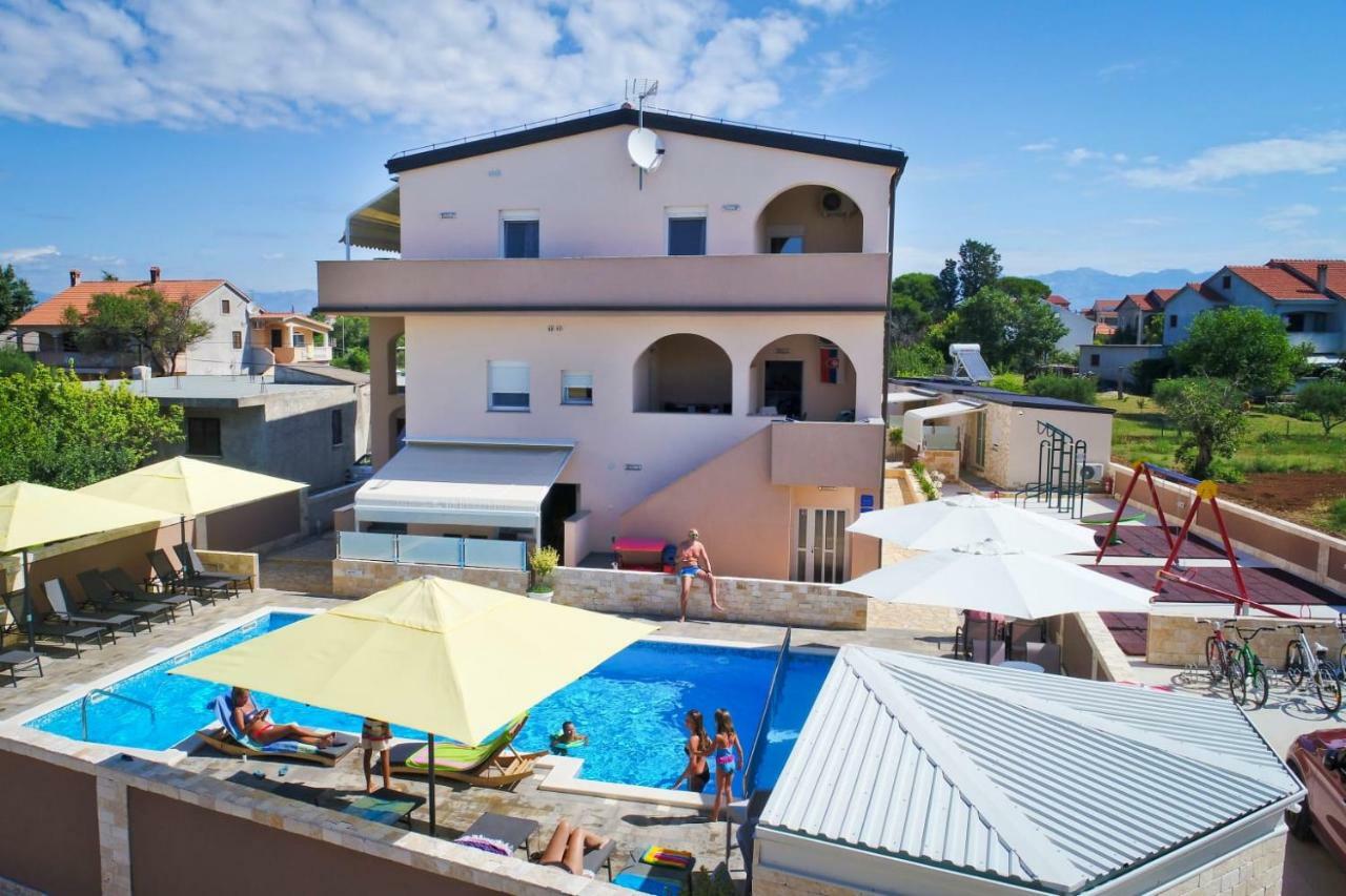 Apartments Julijana Привлака Екстер'єр фото