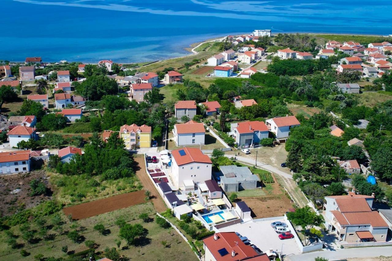 Apartments Julijana Привлака Екстер'єр фото